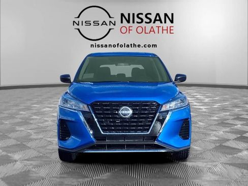 Certified 2025 Nissan Kicks Play S image 27