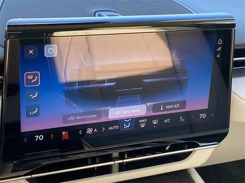 New 2026 Lincoln Nautilus Premier image 23