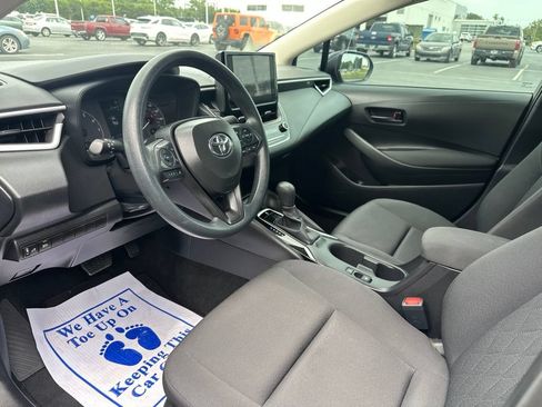 Certified 2025 Toyota Corolla LE FWD image 22