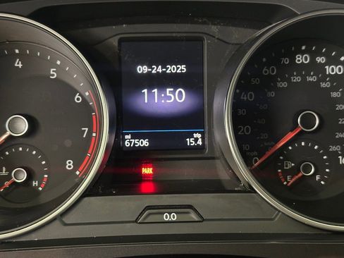 Used 2020 Volkswagen Tiguan S image 8