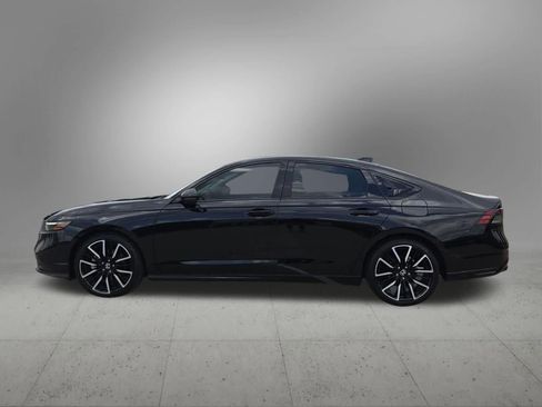 Used 2025 Honda Accord Touring image 3