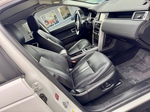 Used 2018 Land Rover Discovery Sport HSE image 21