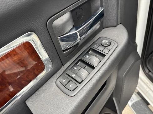 Used 2011 RAM 2500 Laramie w/ Cold Weather Group image 12