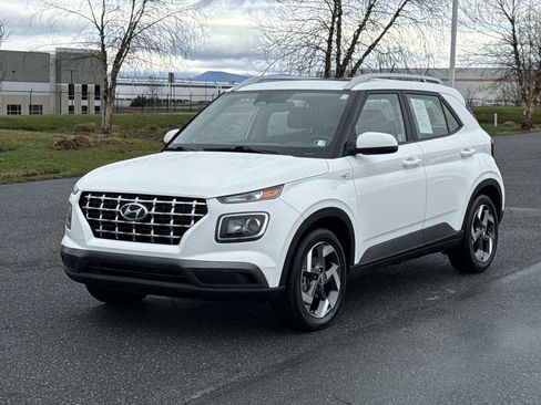 Used 2025 Hyundai Venue SEL FWD image 28