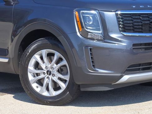 Used 2022 Kia Telluride LX image 4