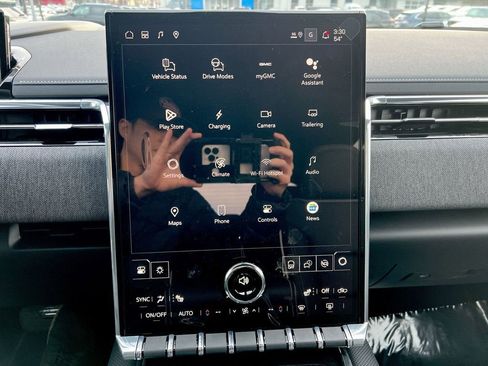 New 2026 GMC Sierra EV Elevation image 31