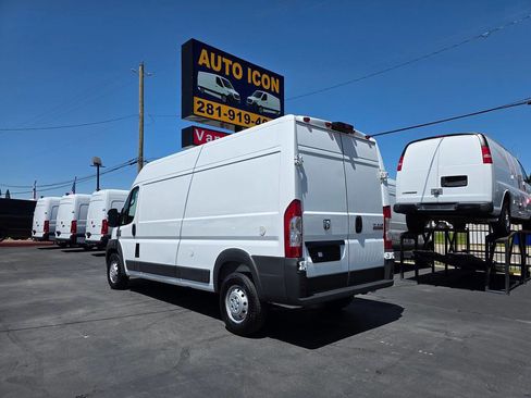 Used 2018 RAM ProMaster 3500 w/ Interior Convenience Group image 32