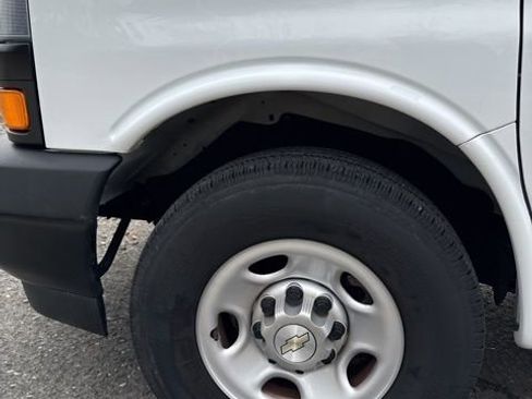 Used 2023 Chevrolet Express 3500 w/ Power Convenience Package image 11