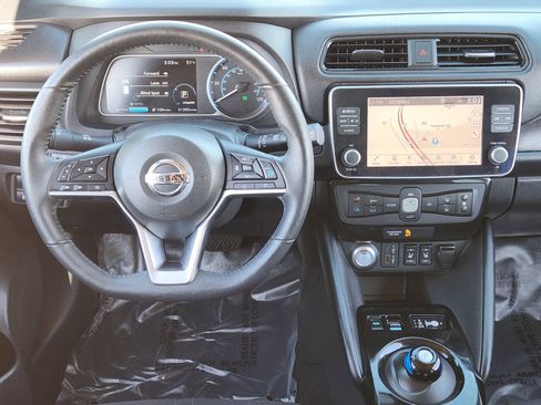 Used 2021 Nissan Leaf SV w/ SV Technology Package image 30