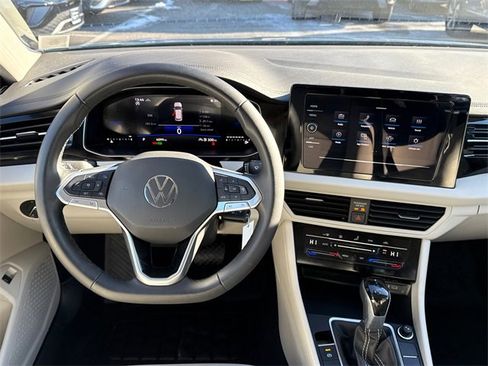 Certified 2025 Volkswagen Jetta S image 22