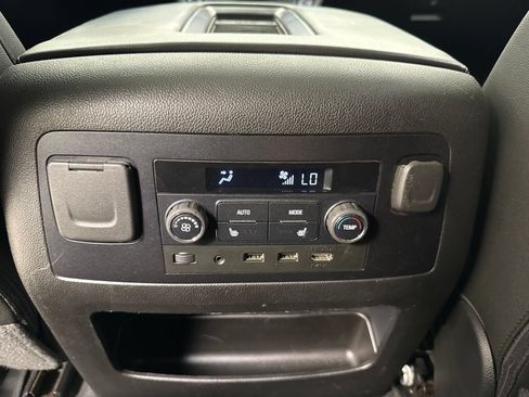 Used 2019 Chevrolet Tahoe Premier AWD/4WD image 27