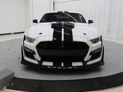 Used 2021 Ford Mustang Shelby GT500 w/ Technology Package image 11