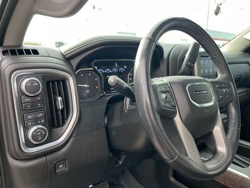 Used 2022 GMC Sierra 3500 Denali image 16