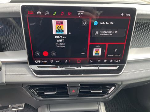 New 2026 Volkswagen Tiguan SE R-Line image 19