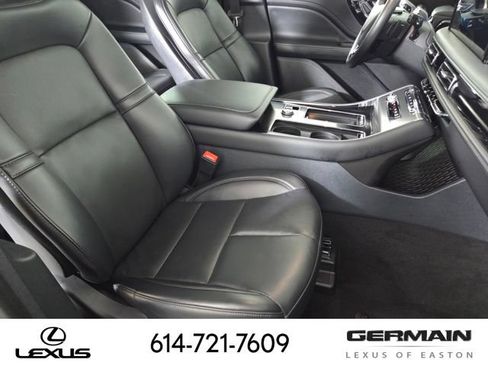 Used 2025 Lincoln Aviator AWD image 28