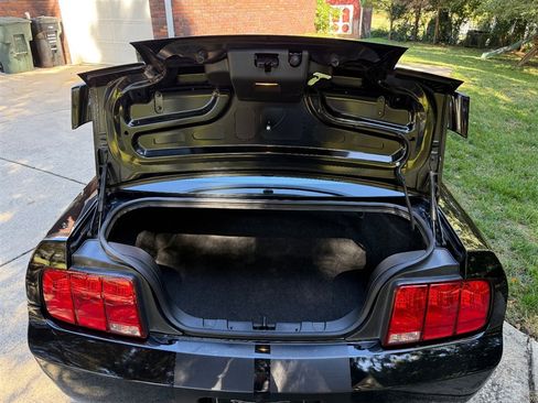 Used 2007 Ford Mustang GT image 57