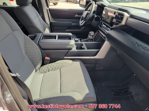 Certified 2025 Toyota Tundra SR5 w/ SR5 Convenience Package AWD/4WD image 15