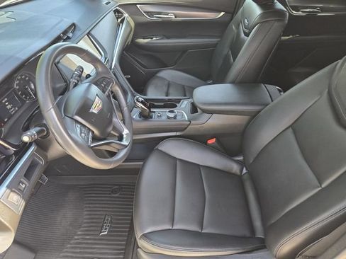 Used 2024 Cadillac XT6 Luxury w/ LPO, Floor Liner Package AWD/4WD image 13