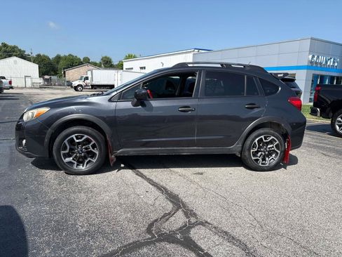 Used 2016 Subaru Crosstrek 2.0i Premium w/ Popular Package #1 AWD/4WD image 2