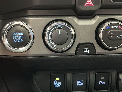Used 2023 Toyota Tacoma TRD Sport w/ TRD Premium Sport Package AWD/4WD image 18