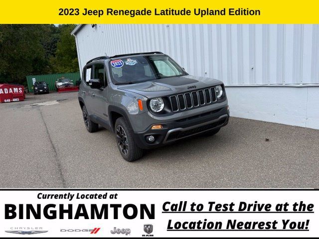 Used 2023 Jeep Renegade Latitude w/ Sun/Sound Group AWD/4WD image 3