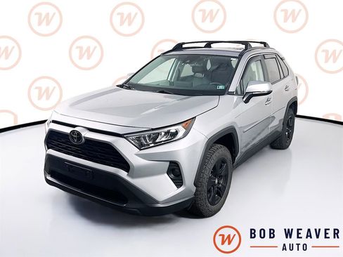 Used 2020 Toyota RAV4 XLE w/ Convenience Package image 3