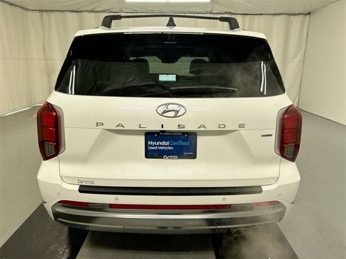 Used 2024 Hyundai Palisade Calligraphy image 23