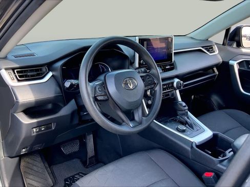 Used 2024 Toyota RAV4 XLE AWD/4WD image 17