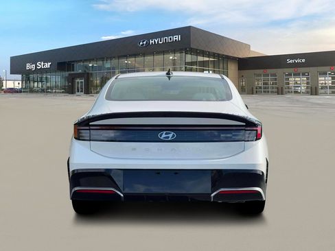 New 2026 Hyundai Sonata SEL FWD image 6