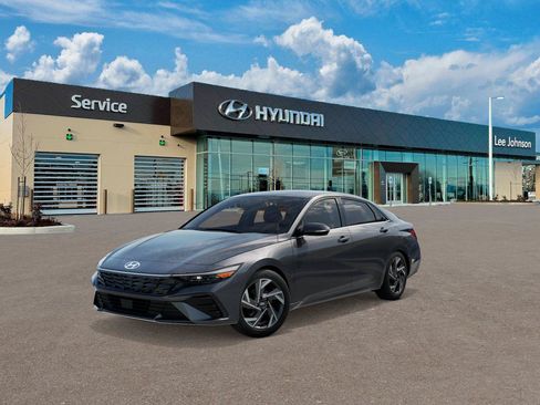 New 2026 Hyundai Elantra Limited FWD image 1