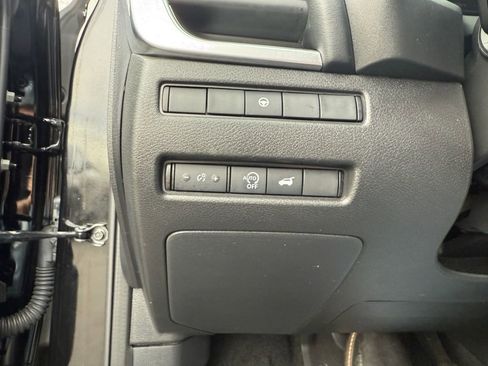 Used 2023 Nissan Rogue SV w/ SV Premium B Package image 26