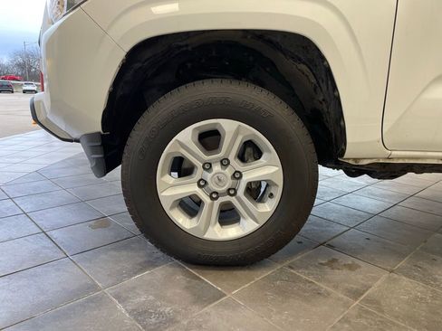 Used 2021 Toyota Tacoma SR image 14