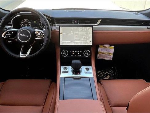 New 2026 Jaguar F-PACE R-Dynamic S image 5