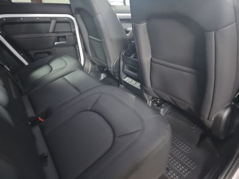Used 2025 Land Rover Defender 110 S AWD/4WD image 11