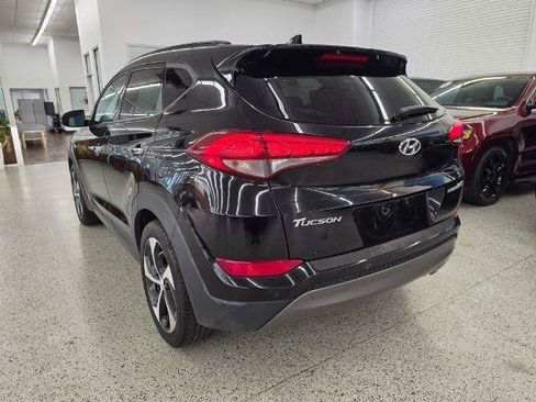 Used 2016 Hyundai Tucson Limited w/ Option Group 03 FWD image 7