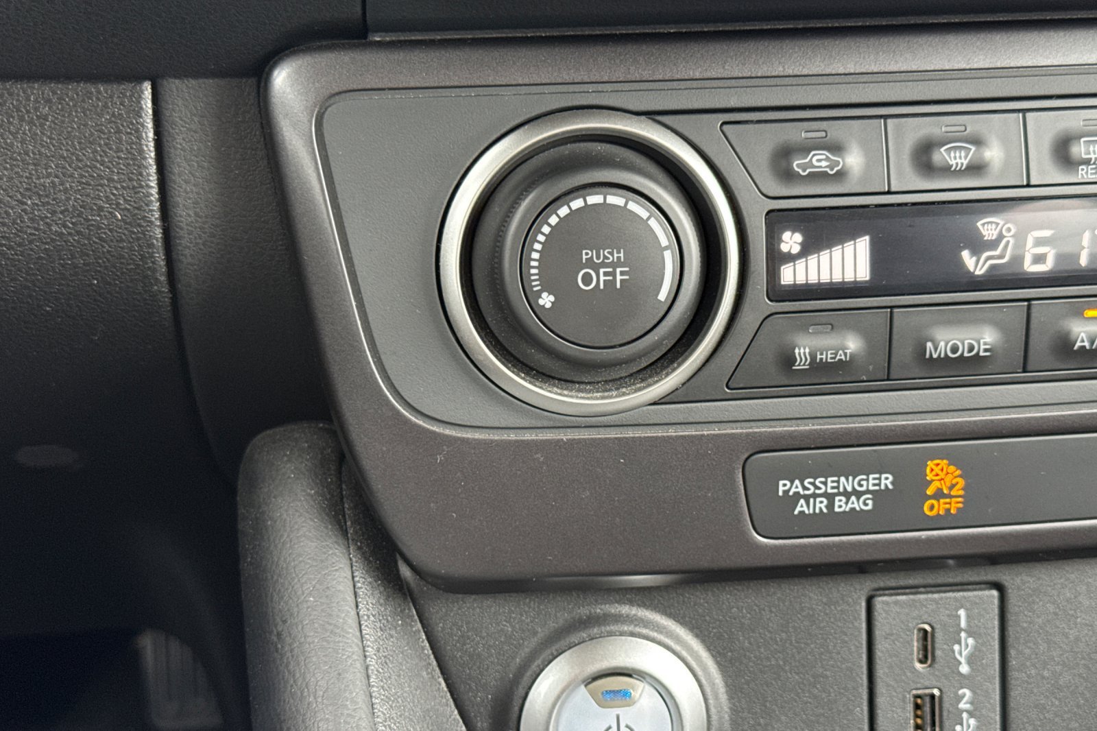 Used 2025 Nissan Leaf S FWD image 30