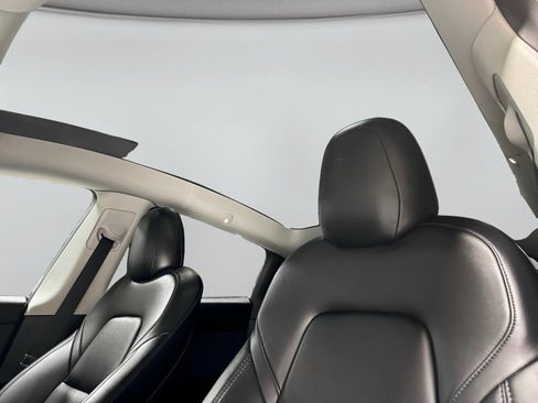 Used 2022 Tesla Model Y Performance image 22