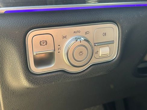 Used 2020 Mercedes-Benz GLE 350 w/ Premium Package image 21