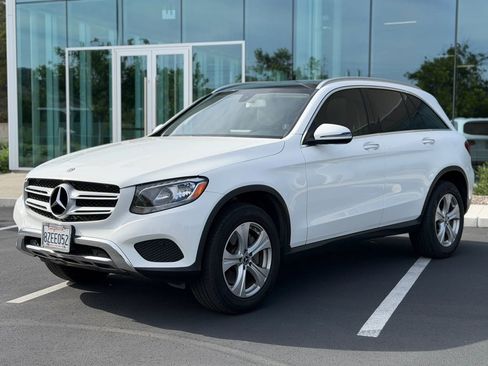 Used 2018 Mercedes-Benz GLC 300 4MATIC image 6