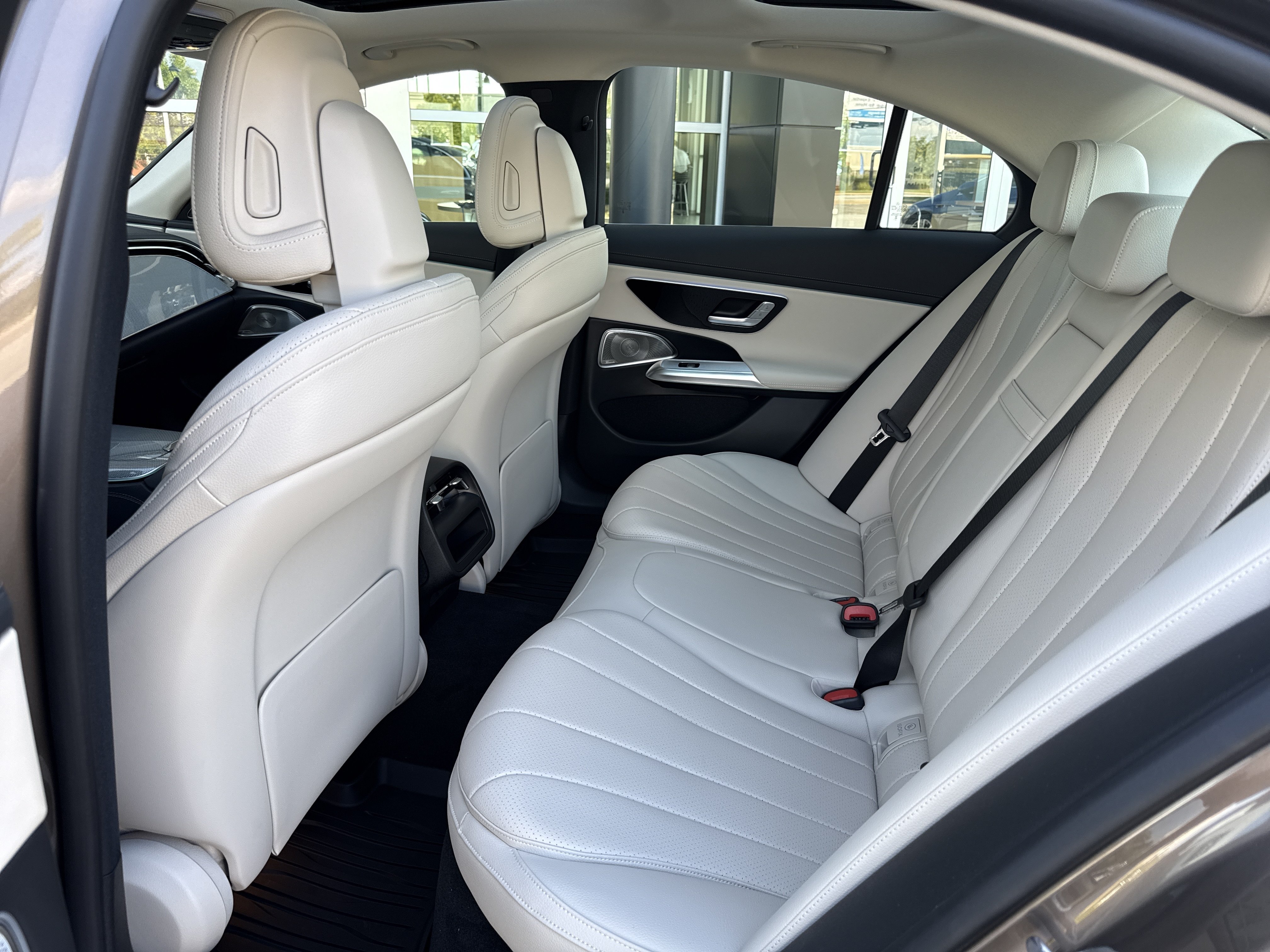 Certified 2025 Mercedes-Benz E 350 Sedan image 5