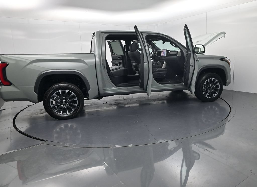 Used 2026 Toyota Tundra Limited AWD/4WD image 58