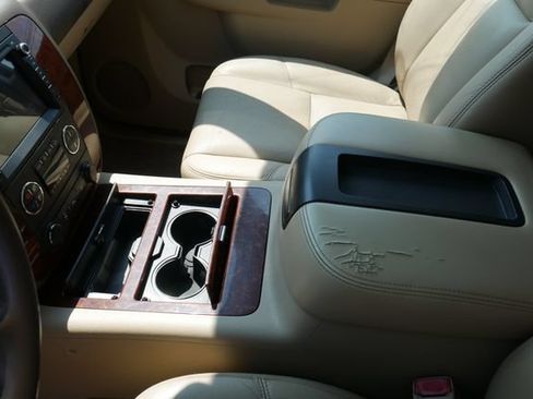 Used 2011 Chevrolet Suburban LTZ AWD/4WD image 23