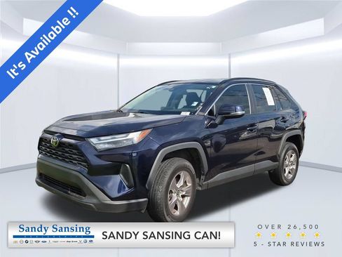 Used 2022 Toyota RAV4 XLE FWD image 1