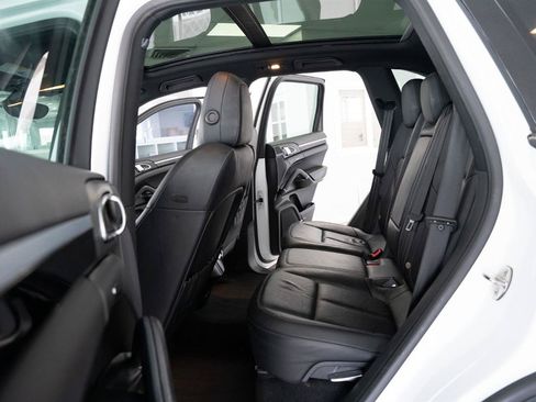 Used 2014 Porsche Cayenne S AWD/4WD image 14