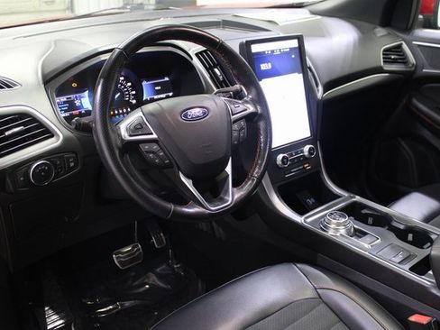 Used 2022 Ford Edge ST-Line image 10