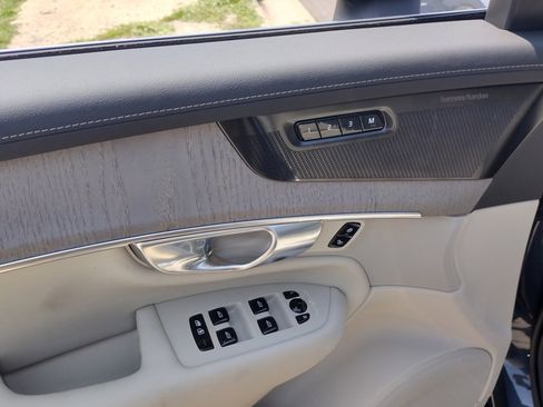 New 2026 Volvo XC90 B5 Ultra w/ Protection Package image 13