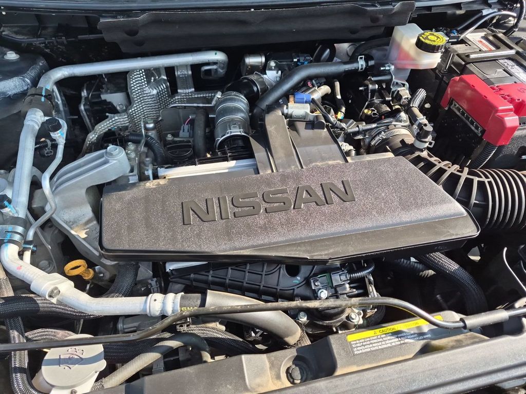 Used 2024 Nissan Rogue S AWD/4WD image 33