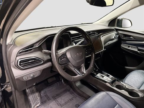 Used 2023 Chevrolet Bolt EUV LT w/ Convenience Package image 9