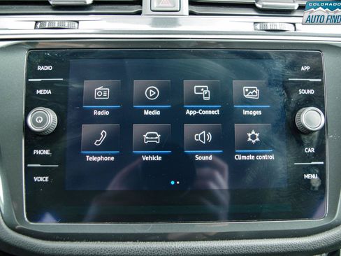 Used 2019 Volkswagen Tiguan SE FWD image 21