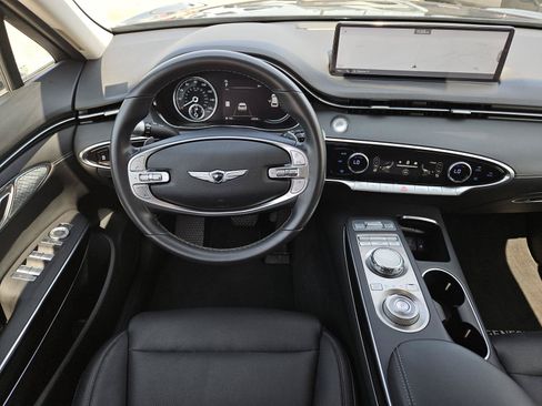 Used 2025 Genesis GV70 2.5T AWD/4WD image 10